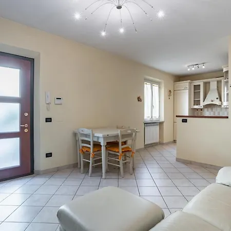 Apartment Sesto Di Moriano-cozy With Garden&parking!