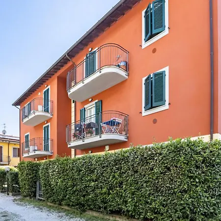 Sesto Di Moriano-cozy With Garden&parking! Apartment