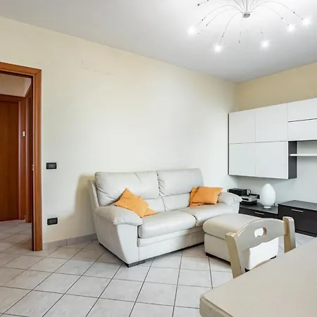 Sesto Di Moriano-cozy With Garden&parking! Apartment *